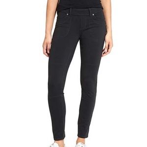 Athleta Betona Jegging in black